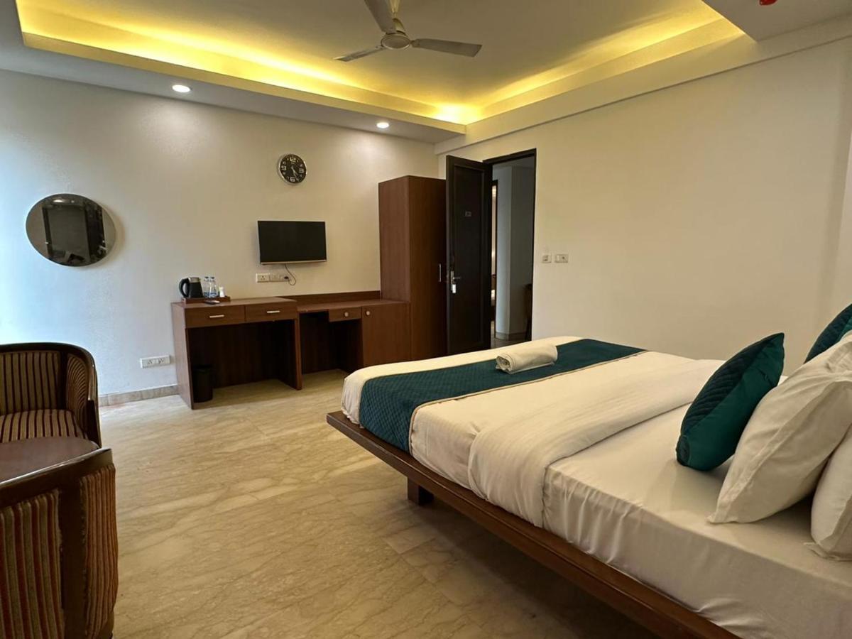 Hotel The Imperio New Delhi Extérieur photo