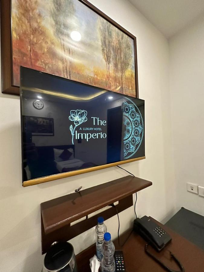Hotel The Imperio New Delhi Extérieur photo