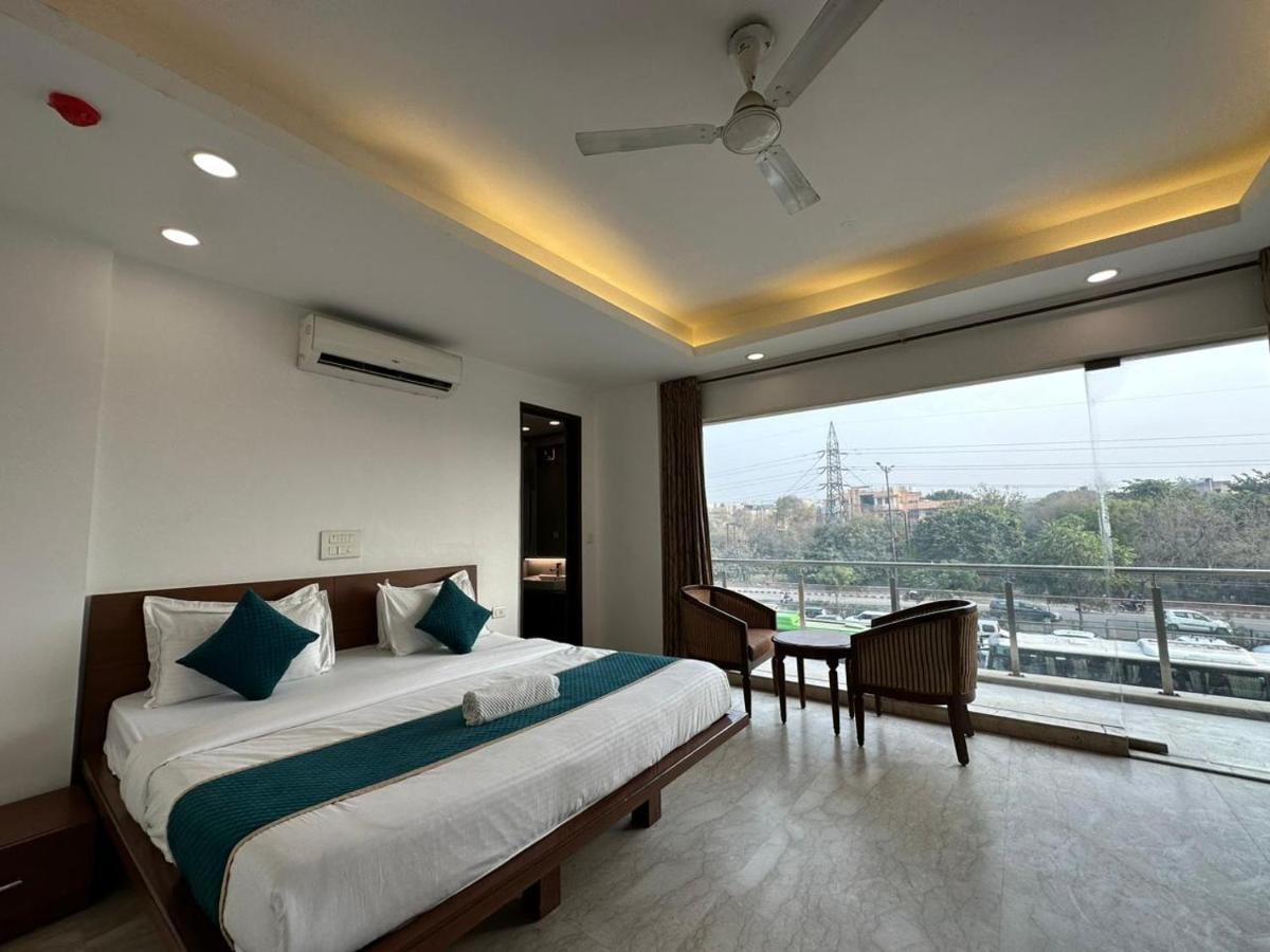 Hotel The Imperio New Delhi Extérieur photo