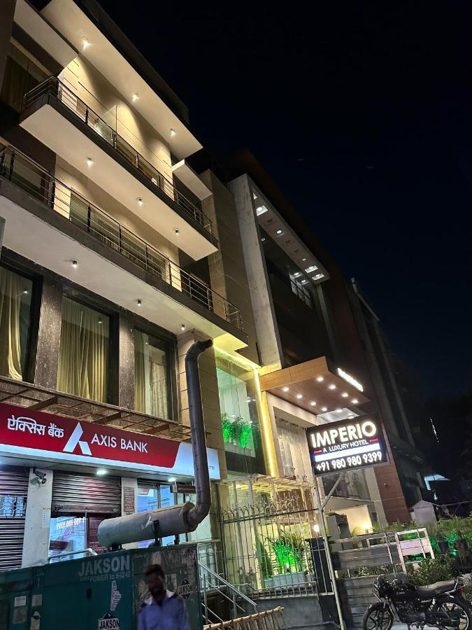 Hotel The Imperio New Delhi Extérieur photo